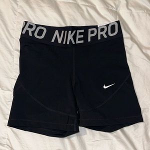Women’s Black Nike Pro Shorts 5” (NEW)